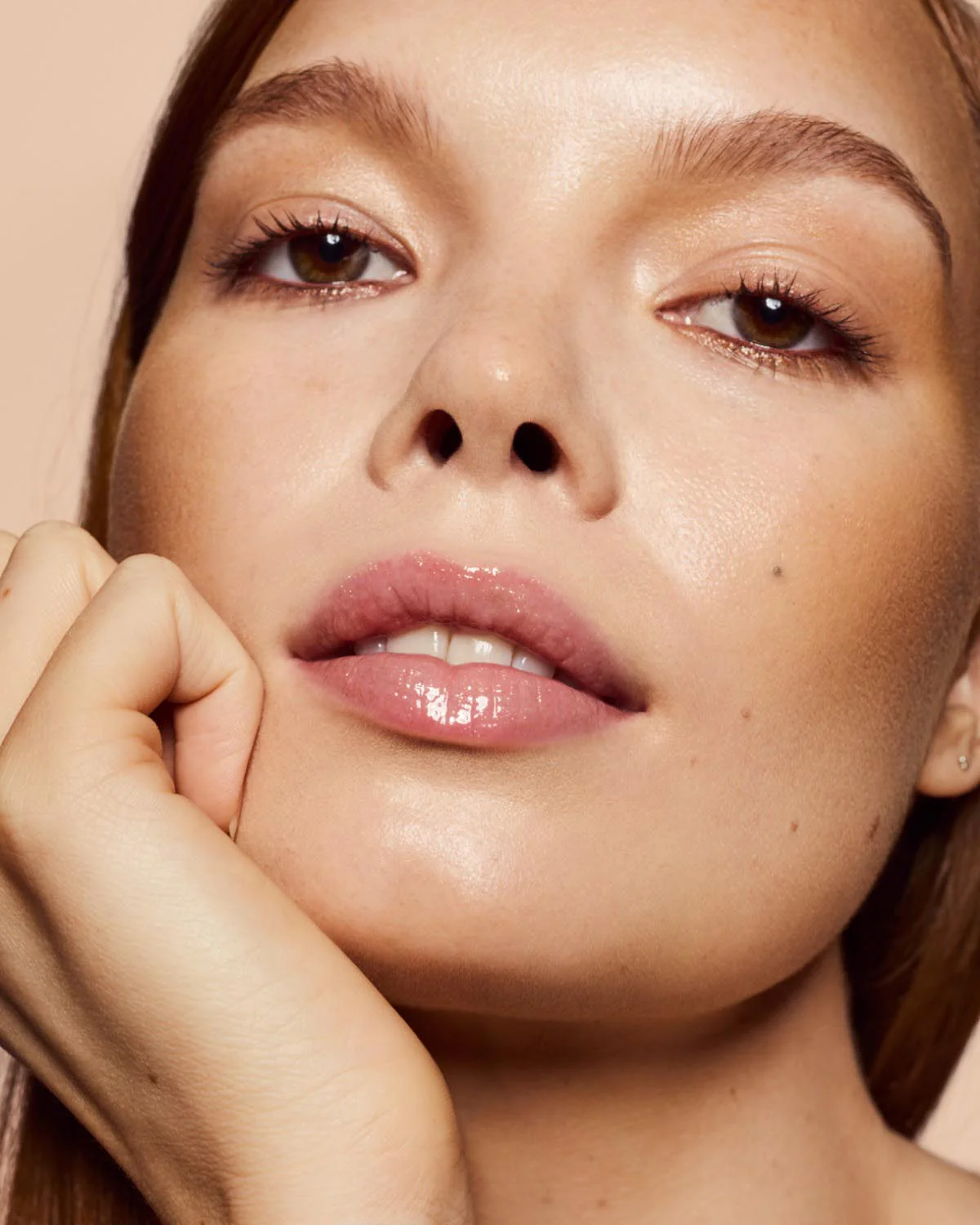 Gloss Bomb Heat Universal Lip Luminizer + Plumper — Lemon Lava - Image 3