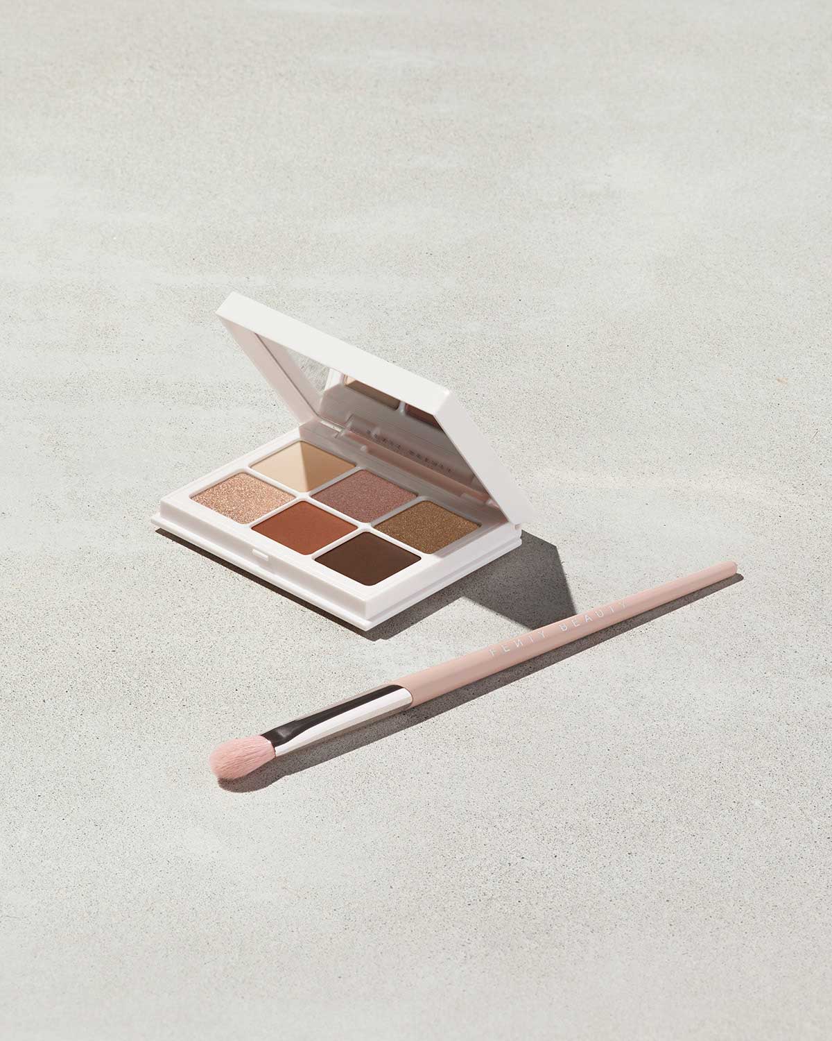 Plush Eyeshadow Brush 240 - Image 3