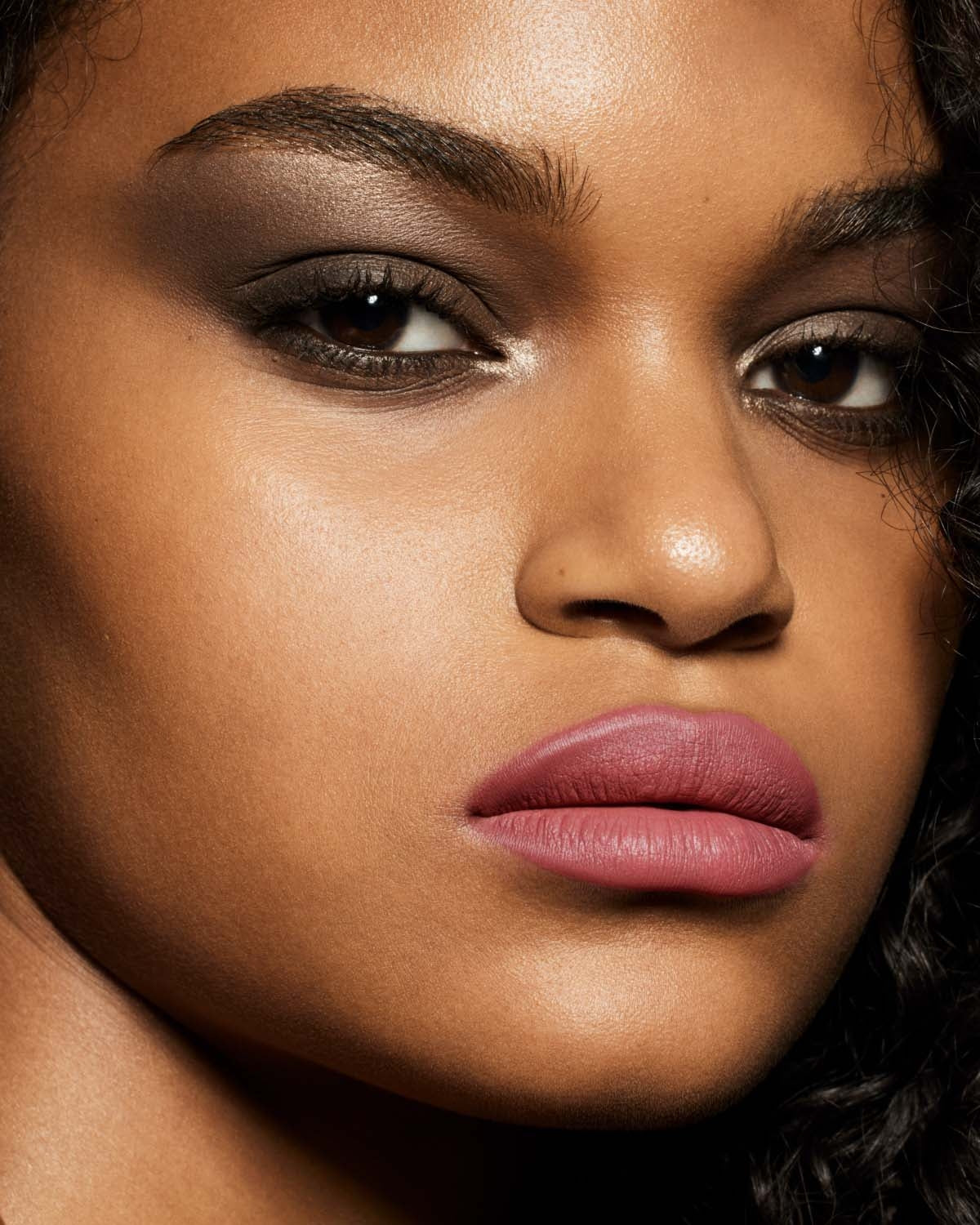 Stunna Lip Paint Longwear Fluid Lip Color — RiRi - Image 5