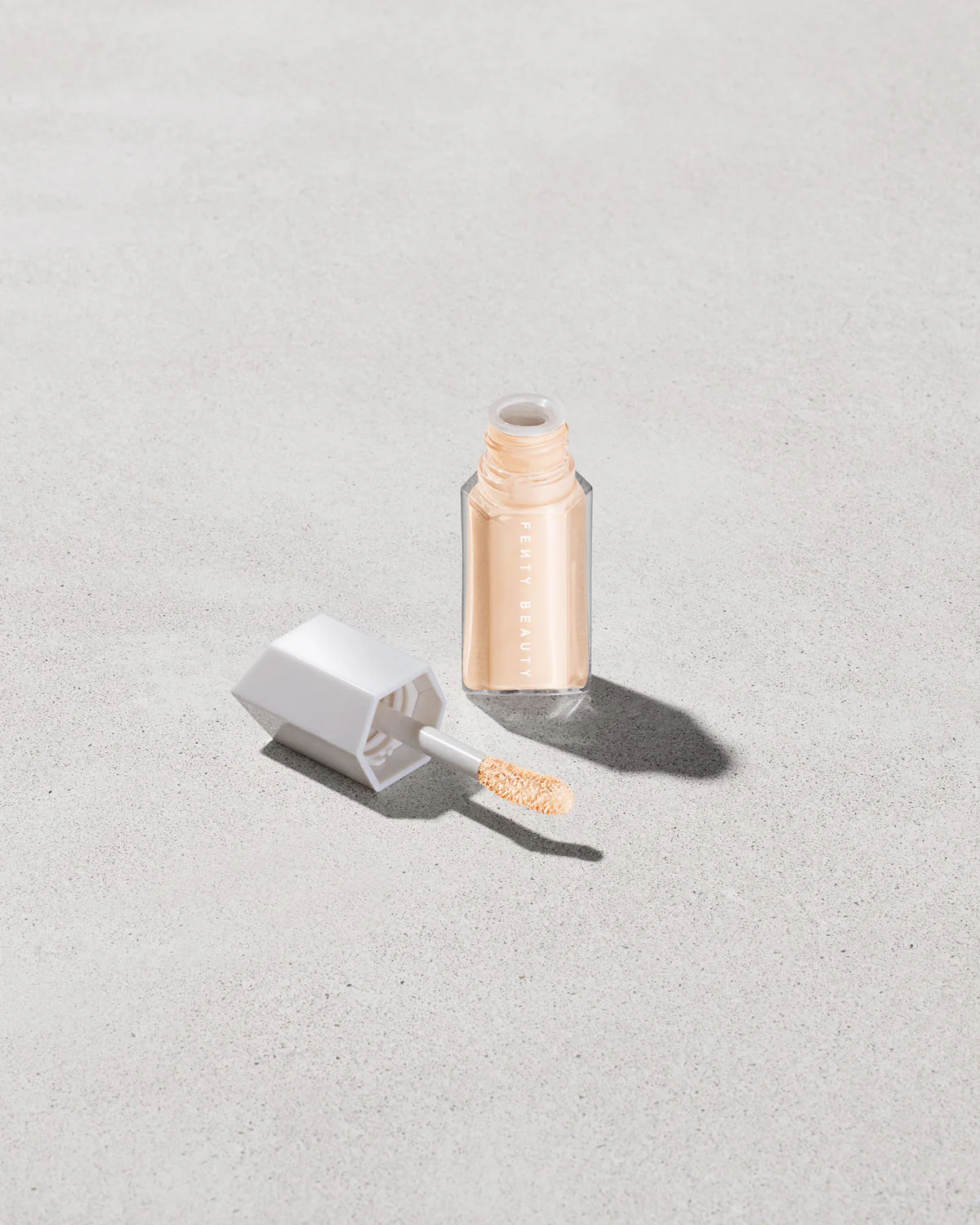 We're Even Mini Hydrating Longwear Concealer — 130W