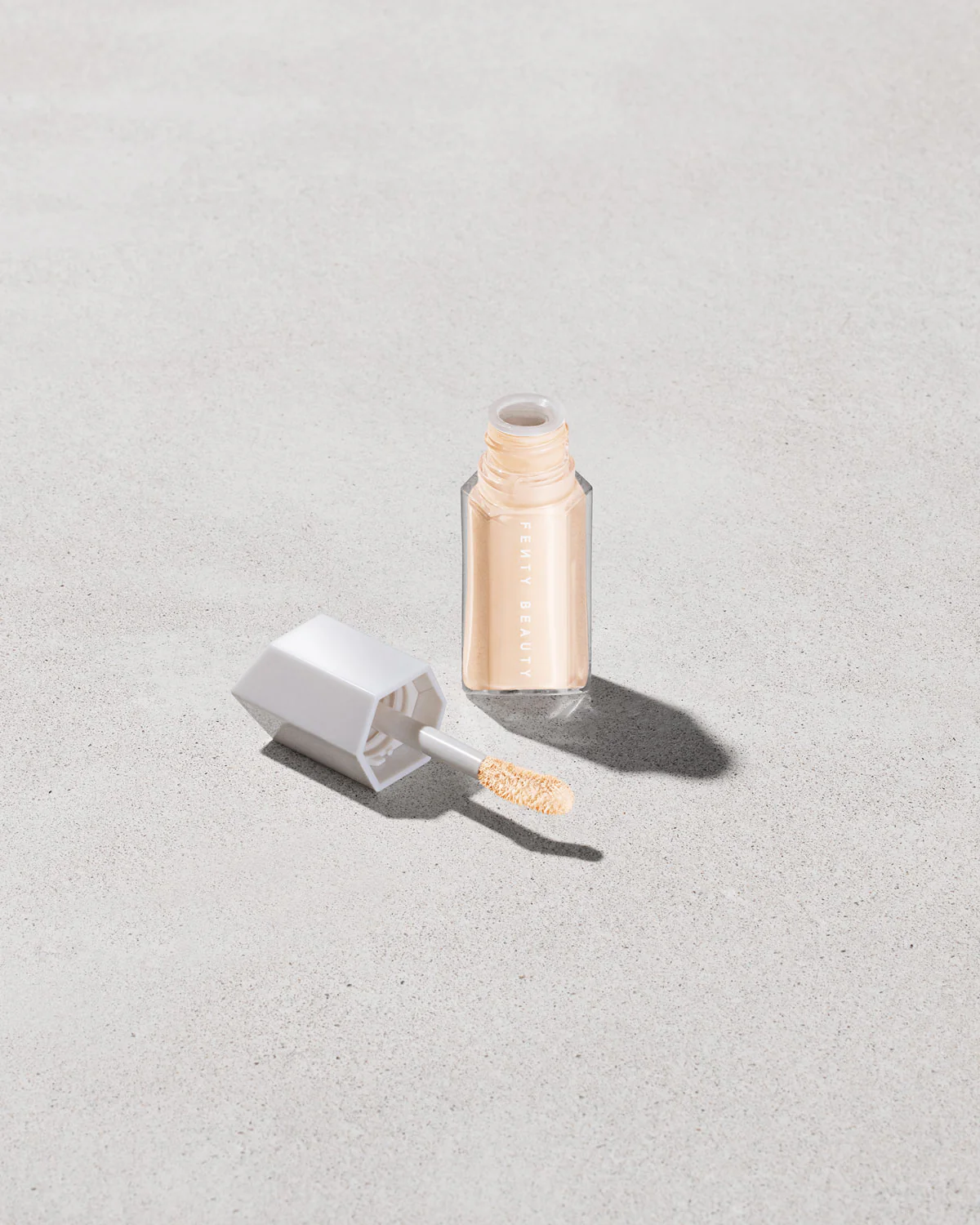 We're Even Mini Hydrating Longwear Concealer — 140N