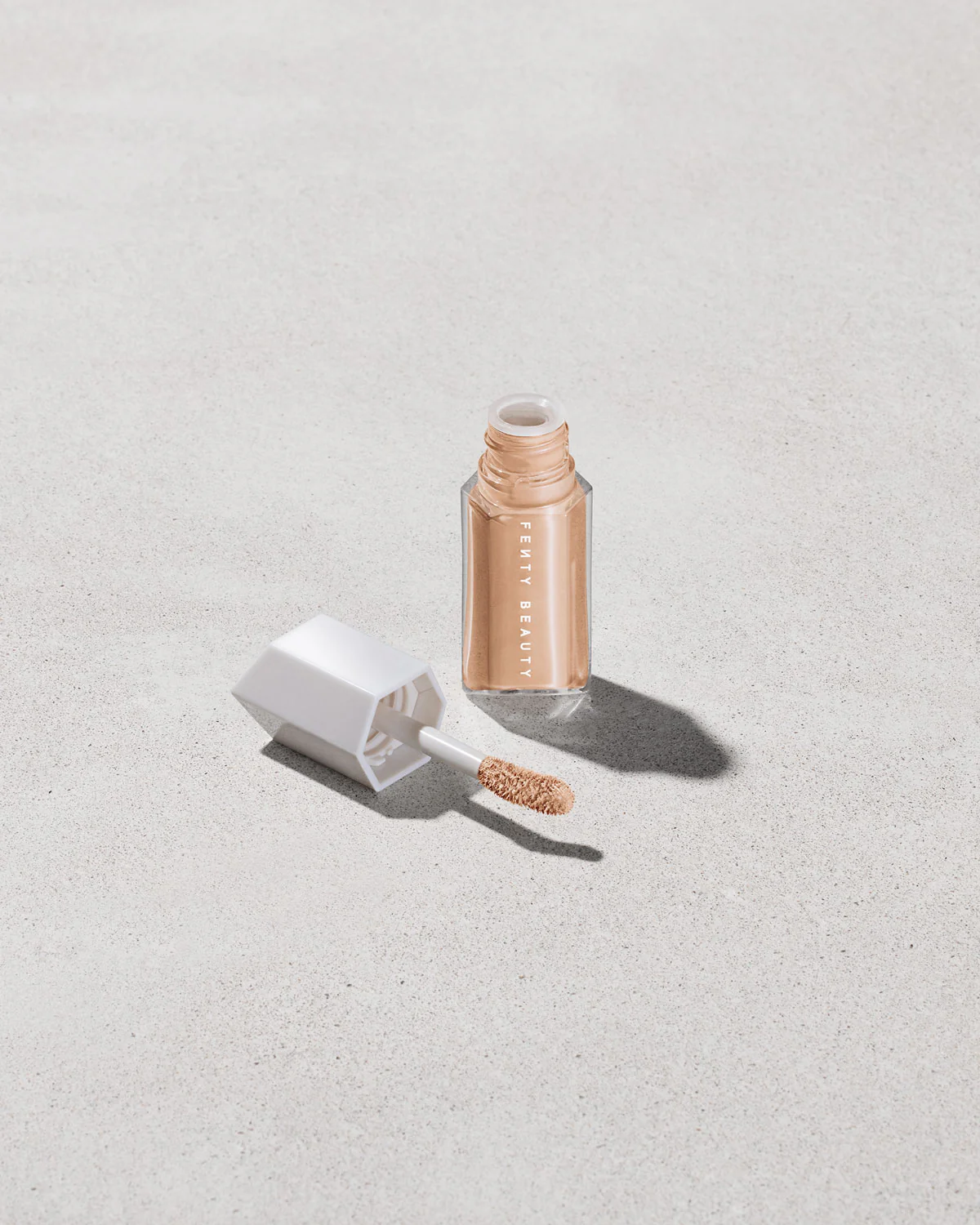 We're Even Mini Hydrating Longwear Concealer — 260N