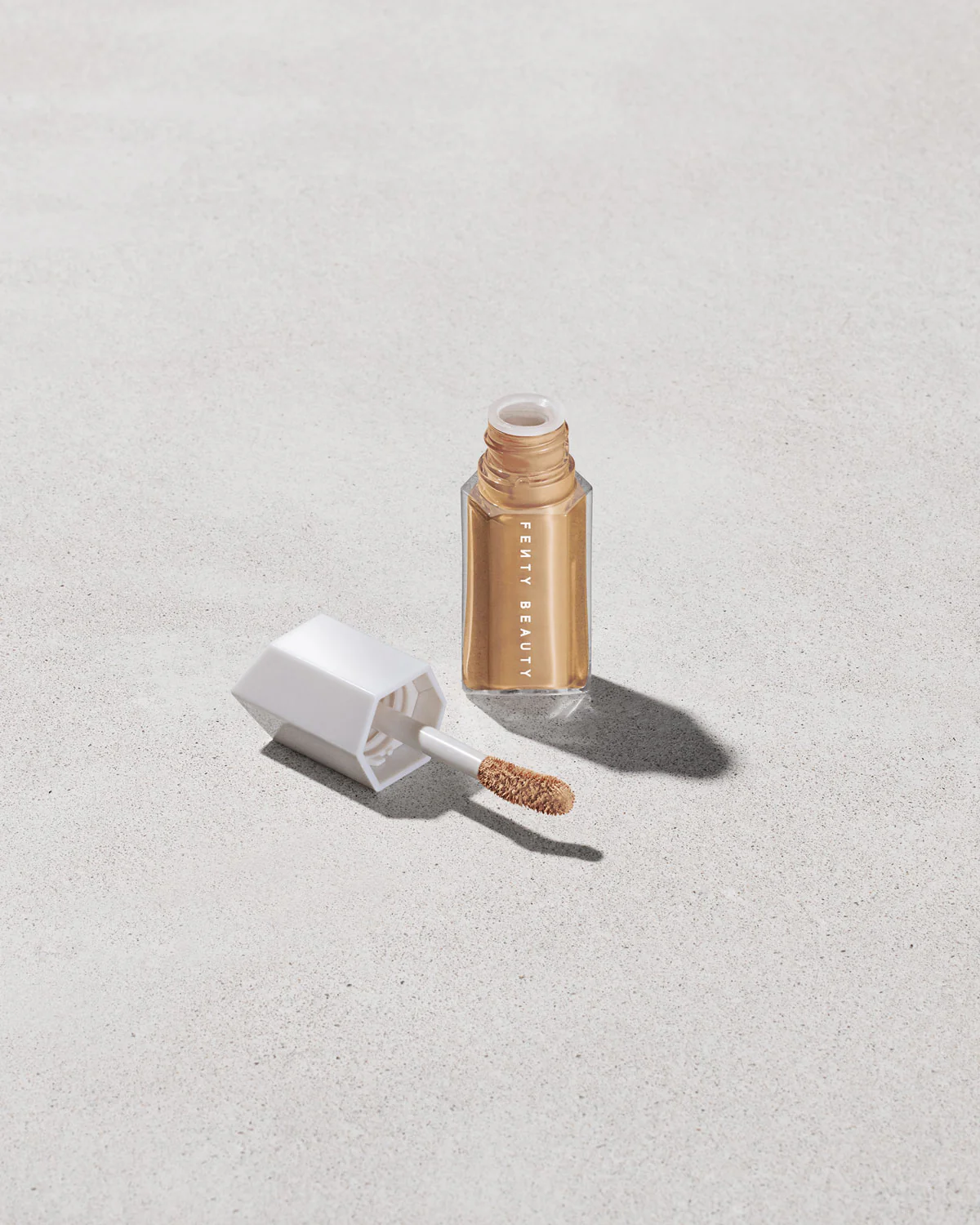We're Even Mini Hydrating Longwear Concealer — 350C