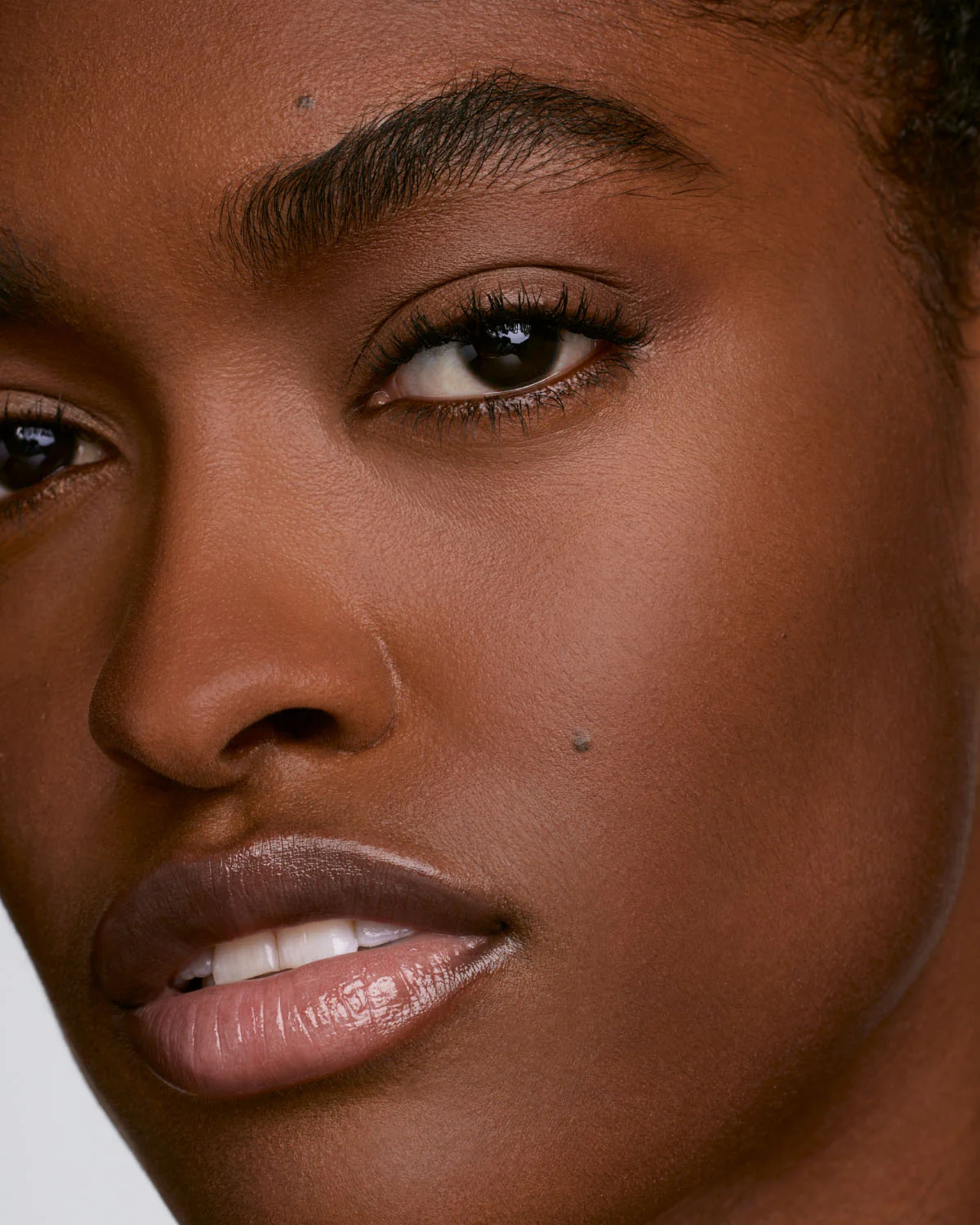 We're Even Mini Hydrating Longwear Concealer — 410W - Image 3