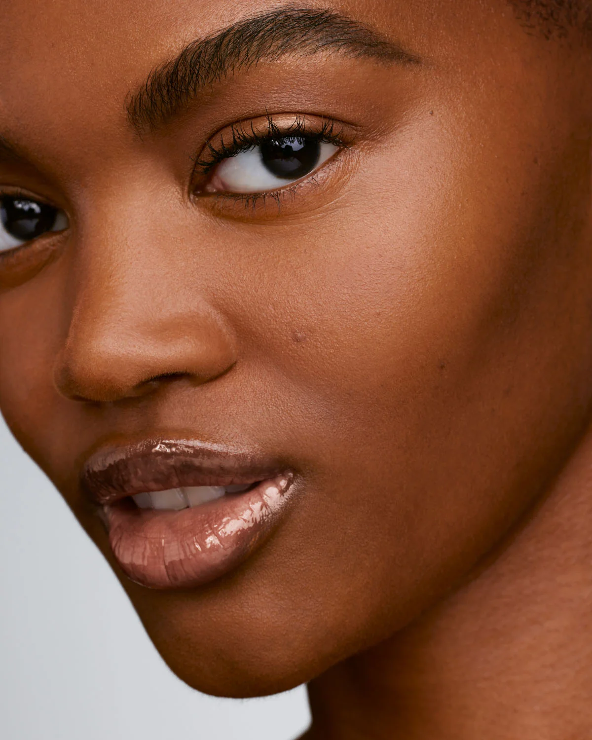 We're Even Mini Hydrating Longwear Concealer — 425W - Image 3